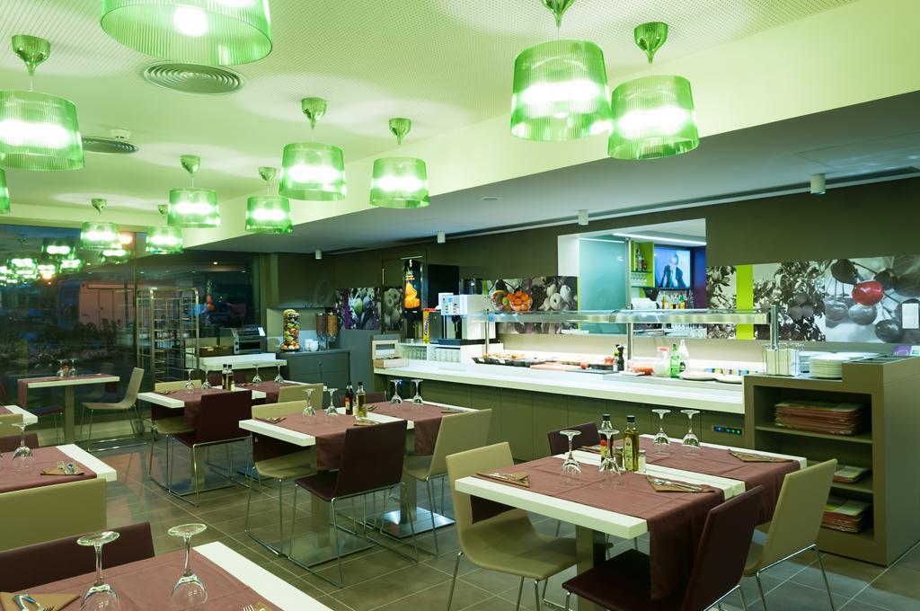 Hotel Ibis Styles Lleida Torrefarrera Dış mekan fotoğraf