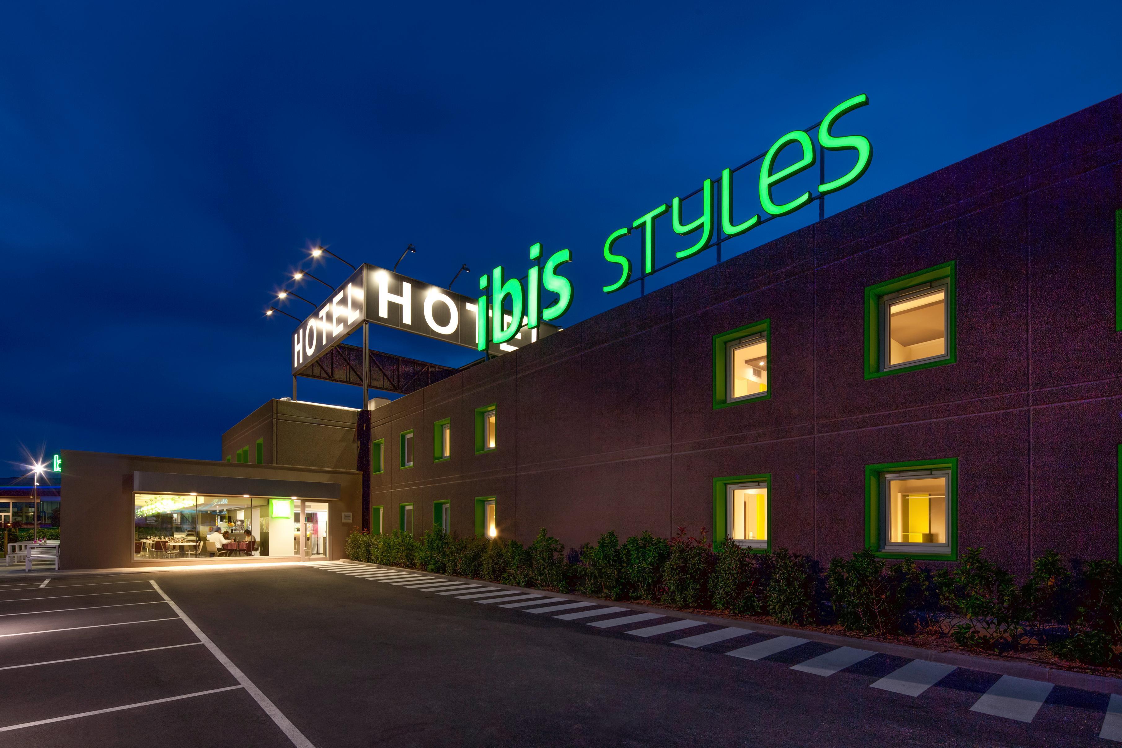 Hotel Ibis Styles Lleida Torrefarrera Dış mekan fotoğraf