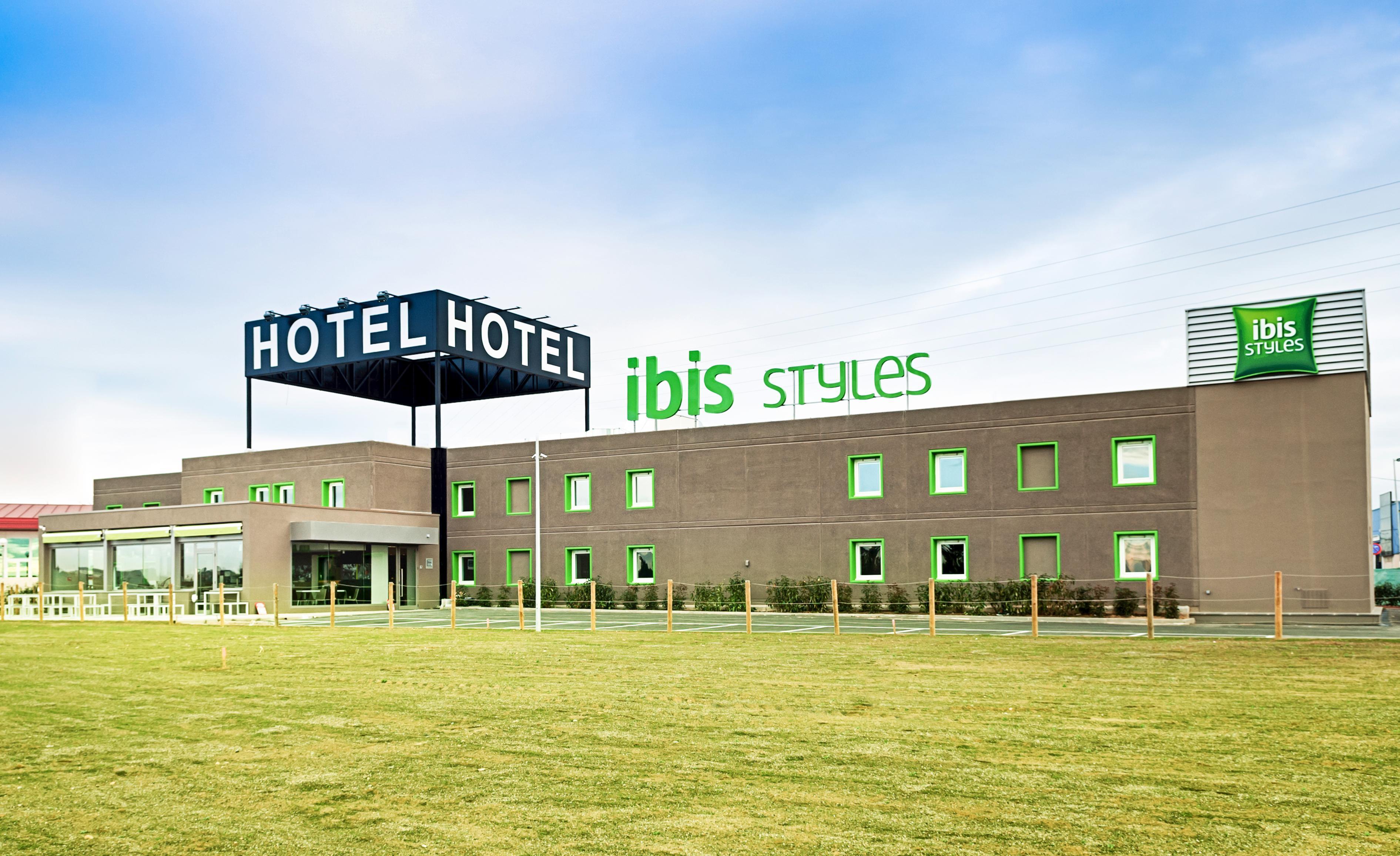 Hotel Ibis Styles Lleida Torrefarrera Dış mekan fotoğraf