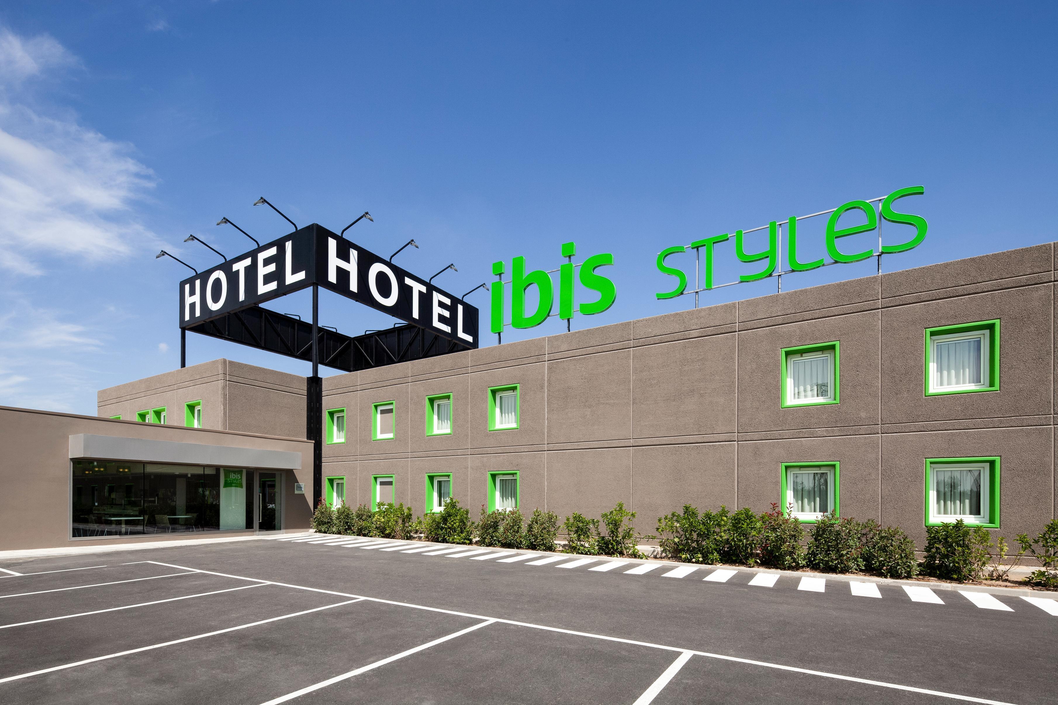 Hotel Ibis Styles Lleida Torrefarrera Dış mekan fotoğraf