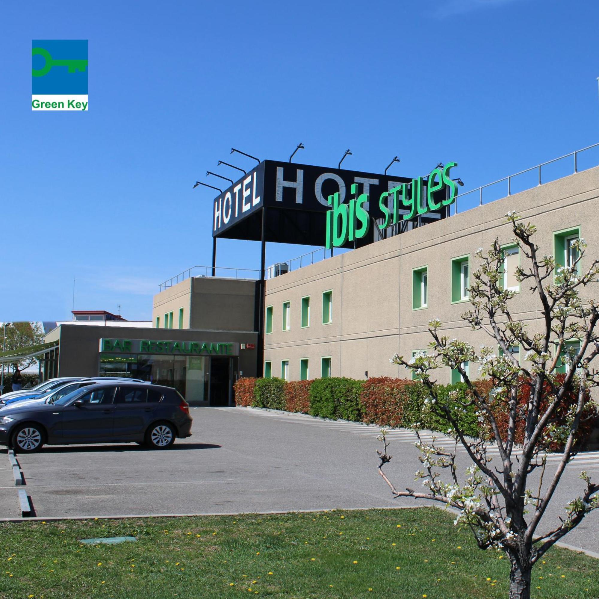 Hotel Ibis Styles Lleida Torrefarrera Dış mekan fotoğraf
